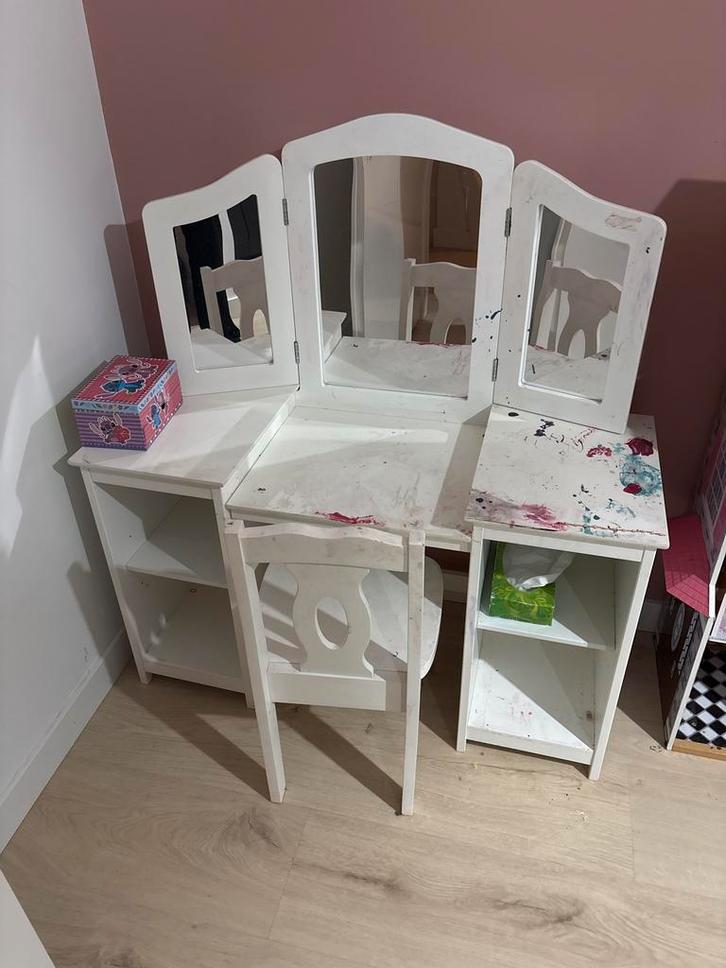Kinder Make-up Tafel - DIY Project, Kinderen en Baby's, Kinderkamer | Tafels en Stoelen, Gebruikt, Tafel(s) en Stoel(en), Ophalen