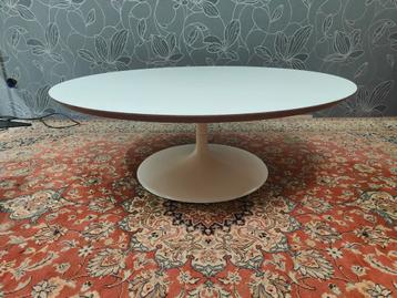 Artifort design salontafel beschikbaar voor biedingen