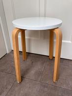 Ikea Frosta kruk - wit, Huis en Inrichting, Krukjes, Ophalen of Verzenden, Gebruikt, Hout