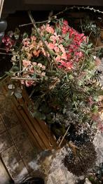 Krat vol met heel veel zijde, kunst takken, Ophalen, Zo goed als nieuw