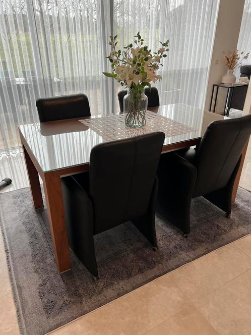 Noten houten Eettafel, Huis en Inrichting, Complete eetkamers, Zo goed als nieuw, Ophalen