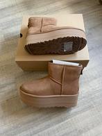 UGG Classic Ultra Mini Platform, UGG, Bruin, Snowboots, Nieuw