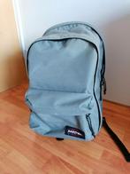 Eastpak Rugzak, 27 L - Grijs met laptop vak, Ophalen of Verzenden, Zo goed als nieuw, Eastpak, 30 tot 45 cm