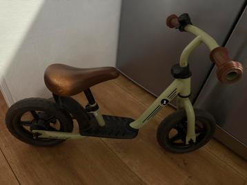 Groene Loopfiets met Bel en Standaard beschikbaar voor biedingen