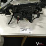 Mazda 323F 5drs 1.6 B 2002 Wagennr 2400169 Koplamp Links of, Gebruikt, -, -, Ophalen of Verzenden