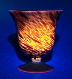 Cadmiumglas beker/vaas fraai  motief, Antiek en Kunst, Antiek | Glas en Kristal, Ophalen of Verzenden