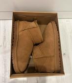 Uggs - Suede Warme en comfortabele laarzen!, UGG, Bruin, Lage of Enkellaarzen, Ophalen of Verzenden