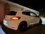 Volkswagen Scirocco 2.0 TSI DSG R Line 265PK, Auto's, 65 €/maand, Zwart, 4 cilinders, 1984 cc