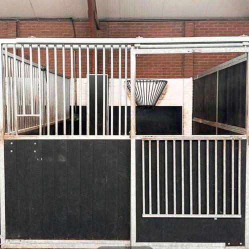 Gezocht complex +- 12 stallen koop / huur, Dieren en Toebehoren, Stalling en Weidegang