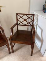 twee leuke houten stoelen, Ophalen, Zo goed als nieuw, Bruin, Twee