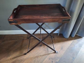 Vintage Dienbladtafel / Butlertray beschikbaar voor biedingen