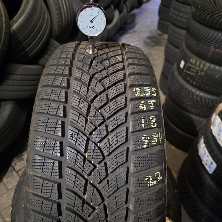 Goodyear 235/45R18 98Y Band - DOT 22, Auto-onderdelen, Banden en Velgen, Band(en), Winterbanden, 18 inch, 235 mm, Personenwagen