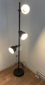Industriële voetlamp 3 spots, Huis en Inrichting, Lampen | Vloerlampen, Industrieel, 150 tot 200 cm, Zo goed als nieuw, Ophalen