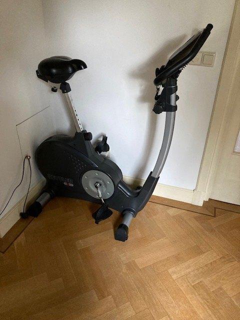 Hometrainer, Sport en Fitness, Overige Sport en Fitness, Gebruikt, Ophalen