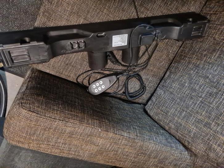 Motor voor verstelbare bedbodem, Huis en Inrichting, Banken | Bankstellen, Ophalen