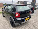 Volkswagen Polo 1.4-16V FUN|NieuwAPK|Clima|GroteScherm, Voorwielaandrijving, Gebruikt, 4 cilinders, Zwart