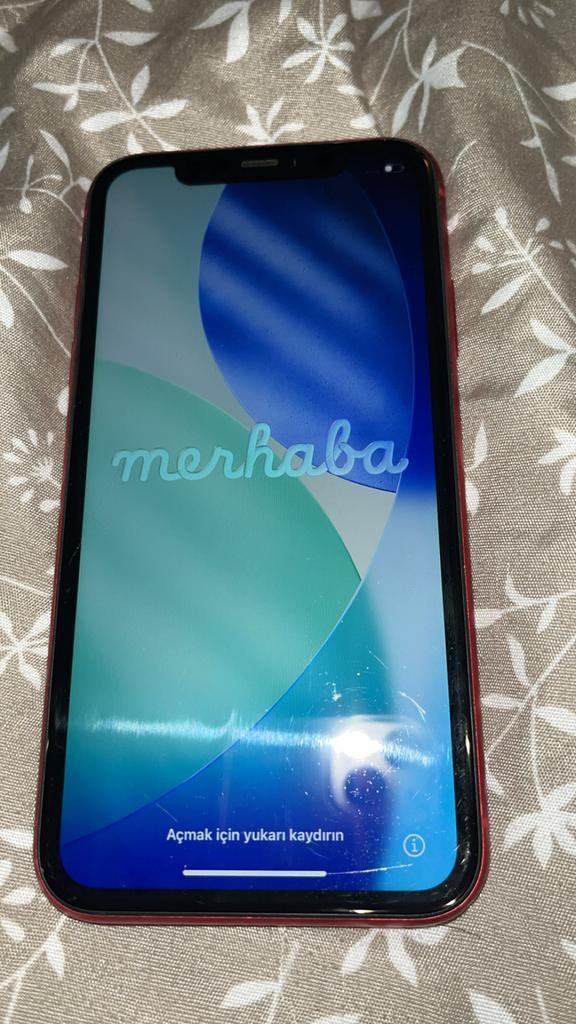 Nette iPhone 11 + 3 Hoesjes, Telecommunicatie, Mobiele telefoons | Apple iPhone, Gebruikt, 64 GB, Zonder abonnement, Zonder simlock