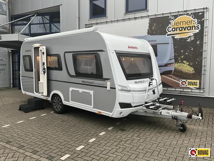 Dethleffs Nomad Avantgarde 460 EL BOM VOL-NIEUWSTAAT, Caravans en Kamperen, Caravans, Bedrijf, tot en met 3, 1250 - 1500 kg, Standaardzit