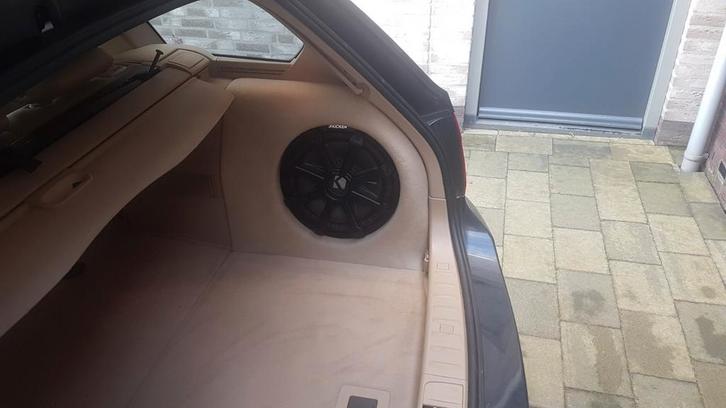 Subwoofer behuizing BMW Touring E91, Auto diversen, Autospeakers, Gebruikt, Ophalen of Verzenden