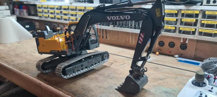 Volvo Graafmachine Model - Nieuwstaat, Hobby en Vrije tijd, Modelbouw | Auto's en Voertuigen, Zo goed als nieuw, Auto, Overige merken