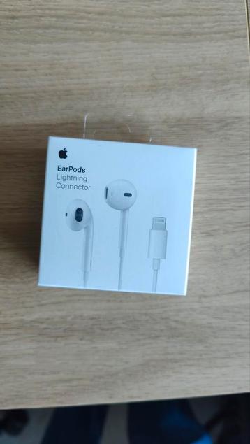 Apple earpods - gesealed beschikbaar voor biedingen