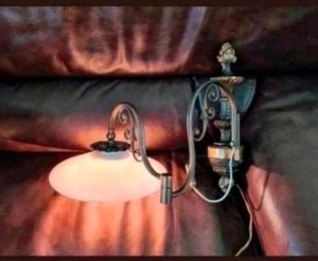 Antieke Wandlamp met Glazen Kap, Antiek en Kunst, Antiek | Lampen, Ophalen of Verzenden