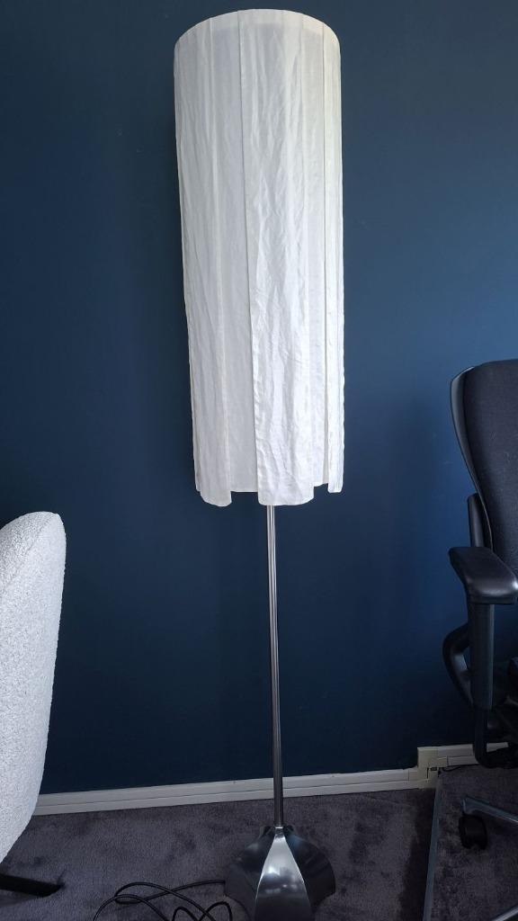 Madonna jan des bouvrie, Huis en Inrichting, Lampen | Vloerlampen, Zo goed als nieuw, 100 tot 150 cm, Metaal, Stof, Ophalen
