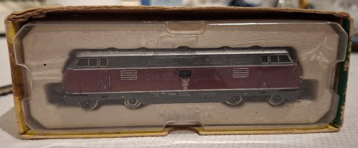 Minitrix V200 (2960), Hobby en Vrije tijd, Modeltreinen | N-Spoor, Gebruikt, Locomotief, Gelijkstroom, Trix, Analoog, Ophalen of Verzenden