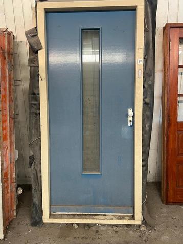 Prachtige voordeur incl. kozijn (bxh= 103cmx225cm) beschikbaar voor biedingen