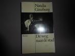 Natalia Ginzburg - De weg naar de stad - novellen, Ophalen of Verzenden, Gelezen, Europa overig