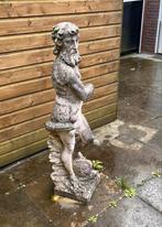 Antiek ogend stenen beeld, Tuin en Terras, Tuinbeelden, Ophalen, Gebruikt, Beton, Mensenbeeld