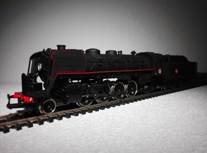 Jouef 8273 SNCF 141-R-1246 "Mikado" depot Miramas, Hobby en Vrije tijd, Modeltreinen | H0, Zo goed als nieuw, Locomotief, Gelijkstroom