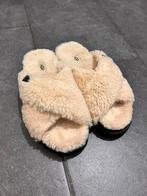 UGG sandalen off white slippers schoenen maat 39, Kleding | Dames, Slippers, UGG, Verzenden, Wit