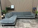 “GRATIS LEVERING” Prachtige grijze hoekbank! 280x215, Huis en Inrichting, Banken | Bankstellen, 250 tot 300 cm, Velvet, grijs, patroon, zwarte pootjes, zachte stof