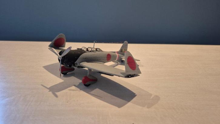 Plastic model van een Aichi D3A schaal 1/72 (M82), Verzamelen, Luchtvaart en Vliegtuigspotten, Gebruikt, Schaalmodel, Ophalen