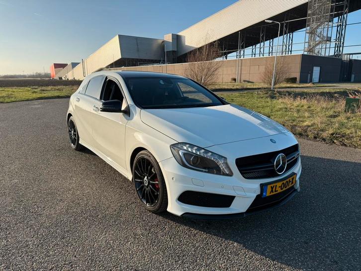 Mercedes-Benz A-Klasse A180 1.6 2013 Wit AMG pakket, Auto's, Mercedes-Benz, Particulier, A-Klasse, Airbags, Airconditioning, Apple Carplay