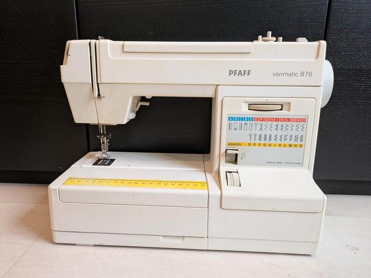 Goed onderhouden Pfaff Varimatic 876, Hobby en Vrije tijd, Naaimachines en Toebehoren, Zo goed als nieuw, Naaimachine, Pfaff, Ophalen of Verzenden