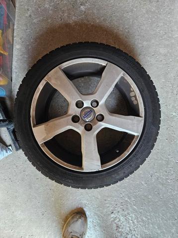 4x Volvo C30 (origineel) / V40 Velgen met Winterbanden beschikbaar voor biedingen