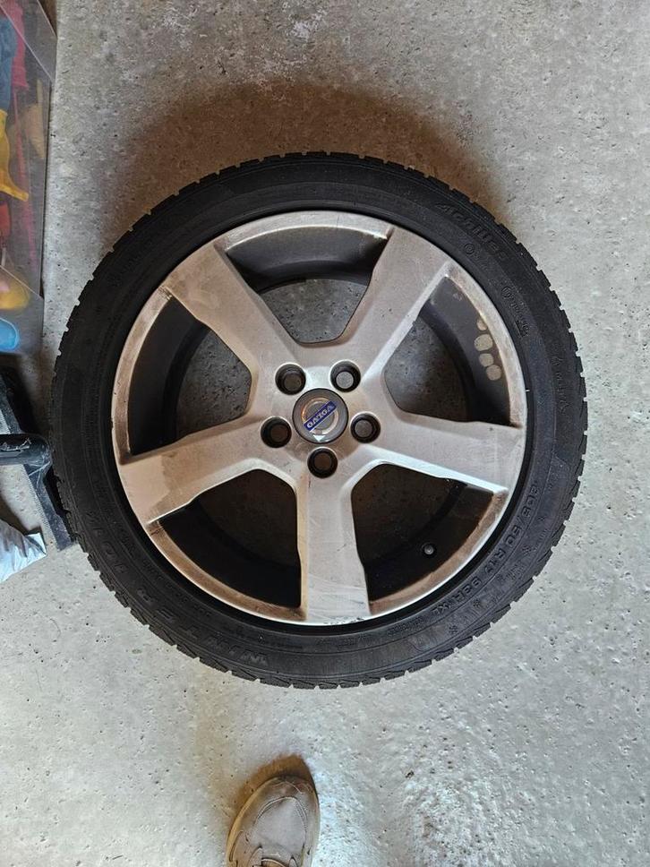 4x Volvo C30 (origineel) / V40 Velgen met Winterbanden, Auto-onderdelen, Banden en Velgen, Banden en Velgen, Winterbanden, 16 inch