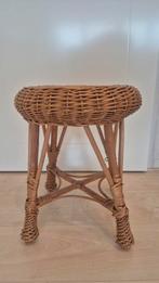 Rotan rieten ronde kruk of theetafel, Huis en Inrichting, Ophalen, Zo goed als nieuw, Hout