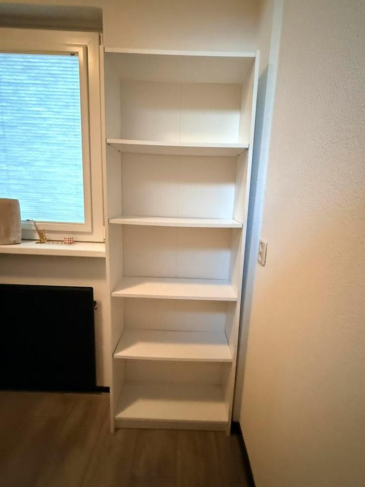 Witte boekenkast, Huis en Inrichting, Kasten | Boekenkasten, Zo goed als nieuw, 50 tot 100 cm, 200 cm of meer, 25 tot 50 cm, Ophalen