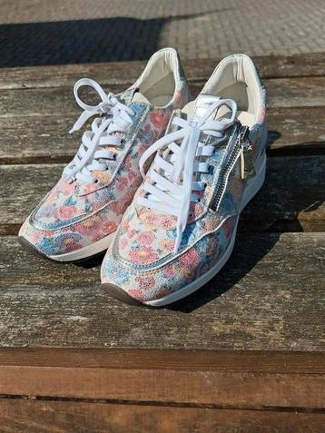 Naturlaufer 100% leren meerkleurige sneakers. Maat 39K. beschikbaar voor biedingen
