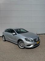 Mercedes-Benz A-Klasse A180 1.6 Blue Efficiency 2014 Grijs, Auto's, Voorwielaandrijving, 65 €/maand, 4 cilinders, 122 pk