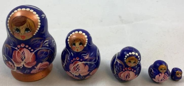 Matroesjka poppen set 5 stuks hout handgeschilderd Rusland, Verzamelen, Poppetjes en Figuurtjes, Zo goed als nieuw, Verzenden