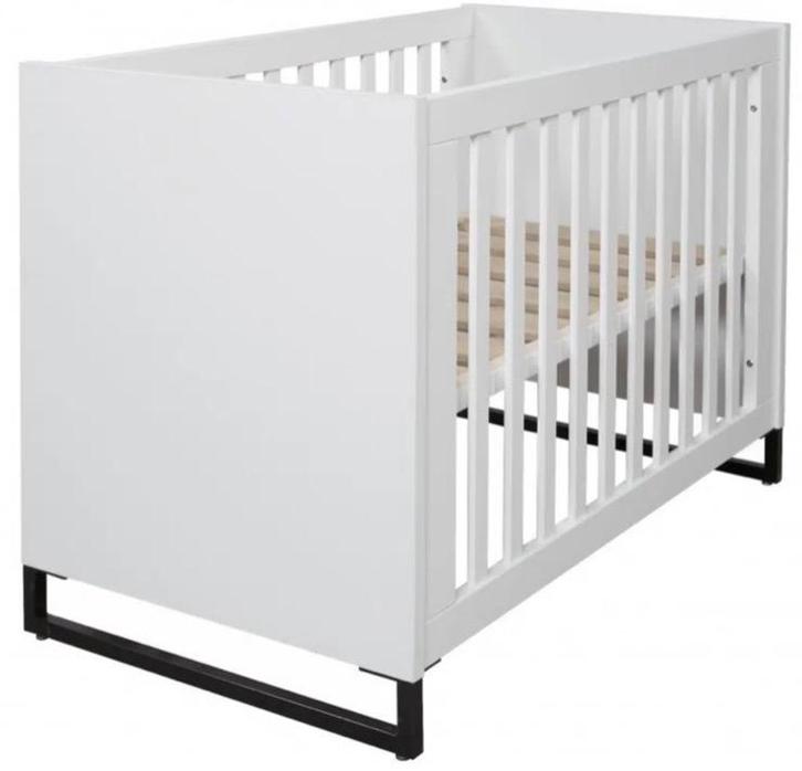 Ledikant en Commode Torino TWF, Kinderen en Baby's, Babywiegjes en Ledikanten, Gebruikt, Ledikant, Ophalen