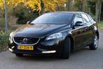 Volvo V40 1.6 T3 150PK 2012 Zwart met weinig kilometers!, Auto's, Voorwielaandrijving, Zwart, 4 cilinders, 150 pk