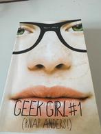Geek Girl #1 - Holly Smale, Ophalen of Verzenden, Zo goed als nieuw, Fictie