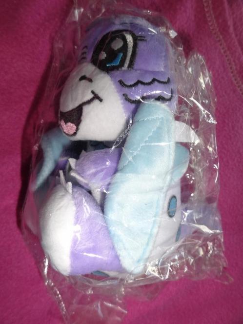 knuffel Yvonne Creations: Pluche Babydraakje Flashy, Kinderen en Baby's, Speelgoed | Knuffels en Pluche, Nieuw, Overige typen