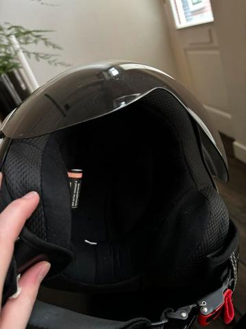Moterhelm zo goed als nieuw beschikbaar voor biedingen