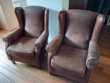 2 vintage oor fauteuils beschikbaar voor biedingen